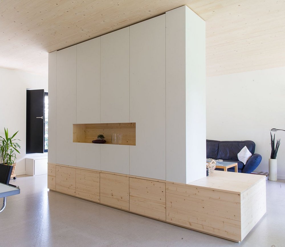 Raumteiler-Schrank