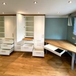 Schrank mit Arbeitsplatz