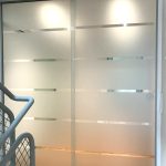 Zwei geschlossene Glasschiebetüren